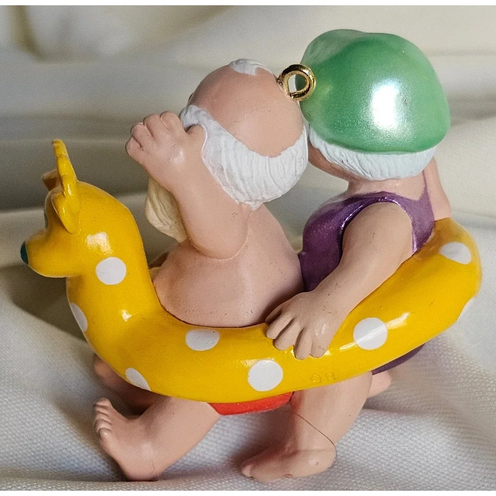 Hallmark Keepsake 1998 Santa Mrs Claus Summer Vacation Reindeer Float Ornament